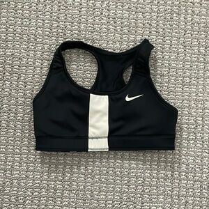 Girls Nike Reversible Sports Bra
